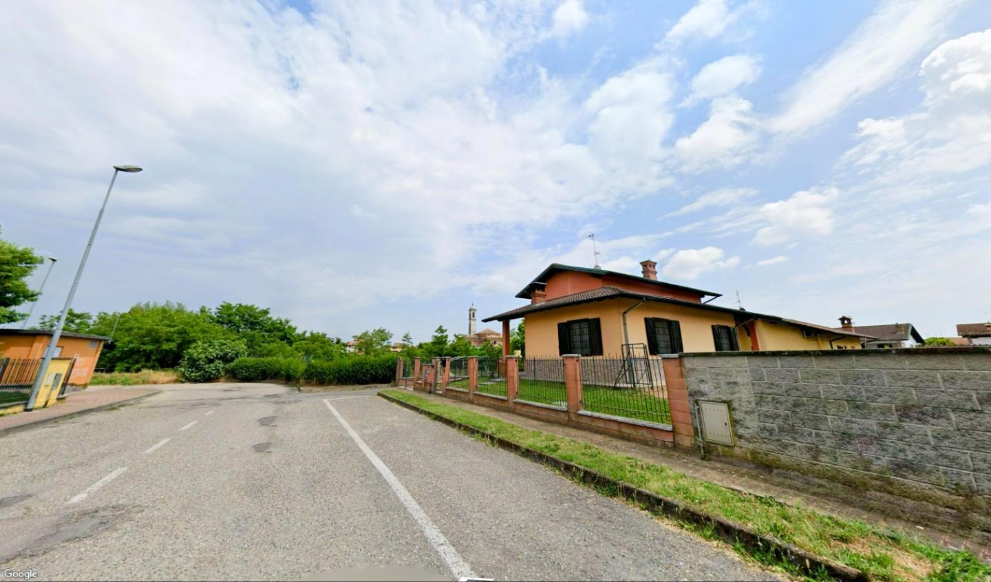 Appartamento con giardino a Borgo San Siro