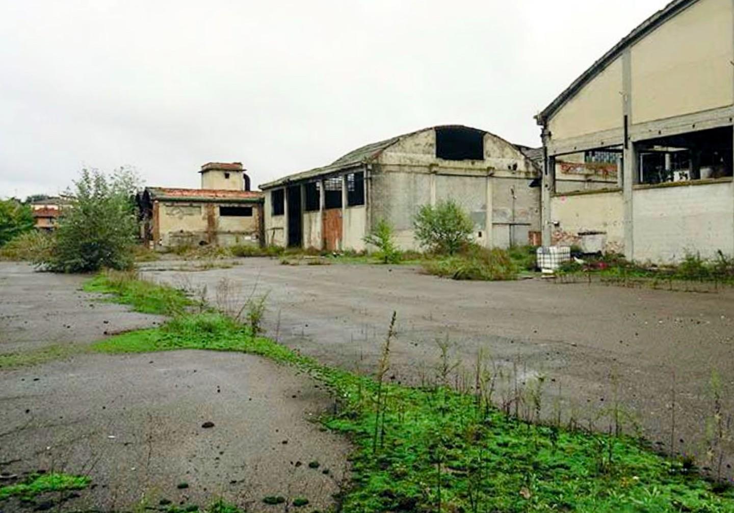 Capannone in vendita a Stradella