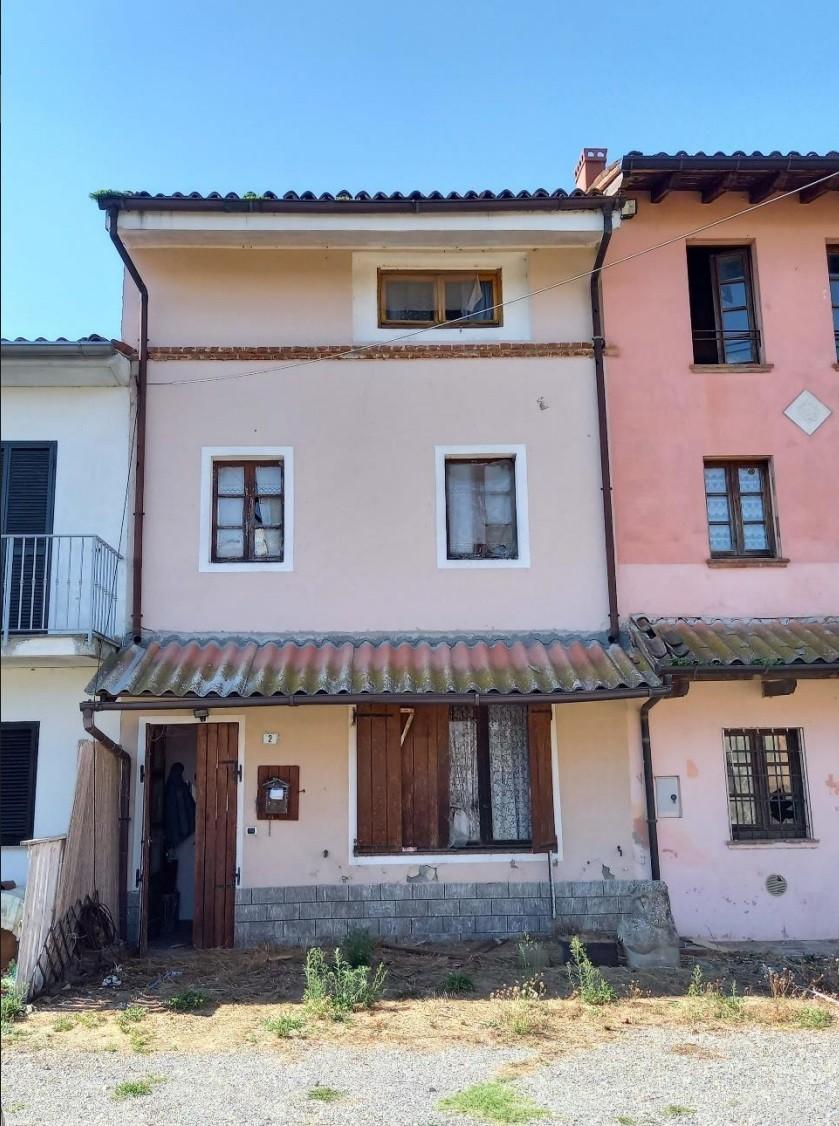 Quadrilocale da ristrutturare a Pieve Porto Morone