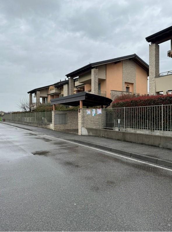 Box/Garage 50mq in vendita a Ornago