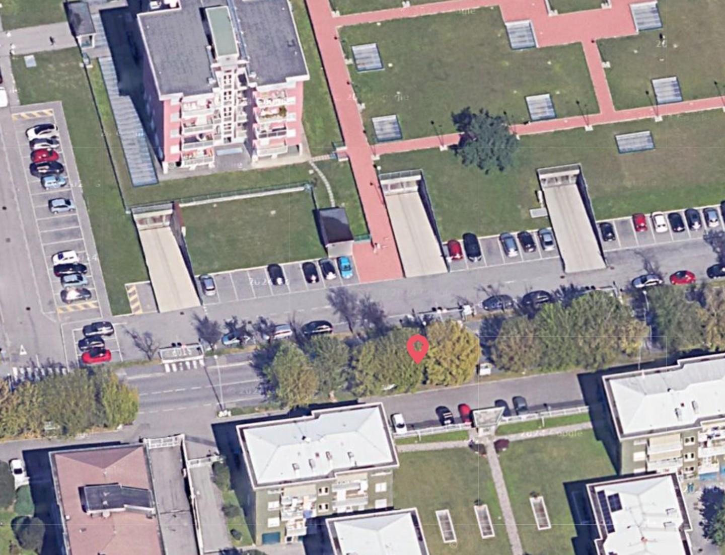 Box/Garage 26mq in vendita a Garbagnate Milanese