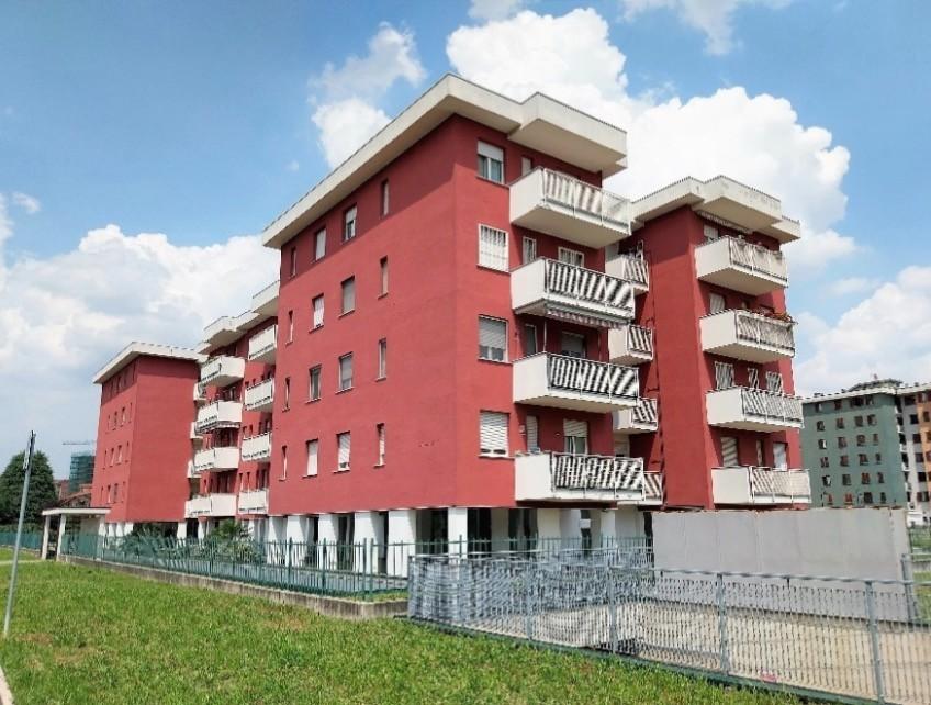 Box/Garage 26mq in vendita a Garbagnate Milanese