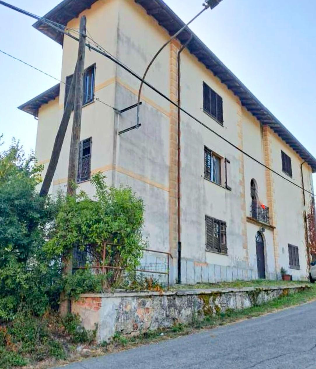 Trilocale in vendita a Zavattarello