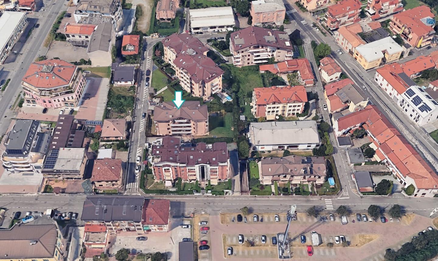 Trilocale da ristrutturare a Cesano Maderno