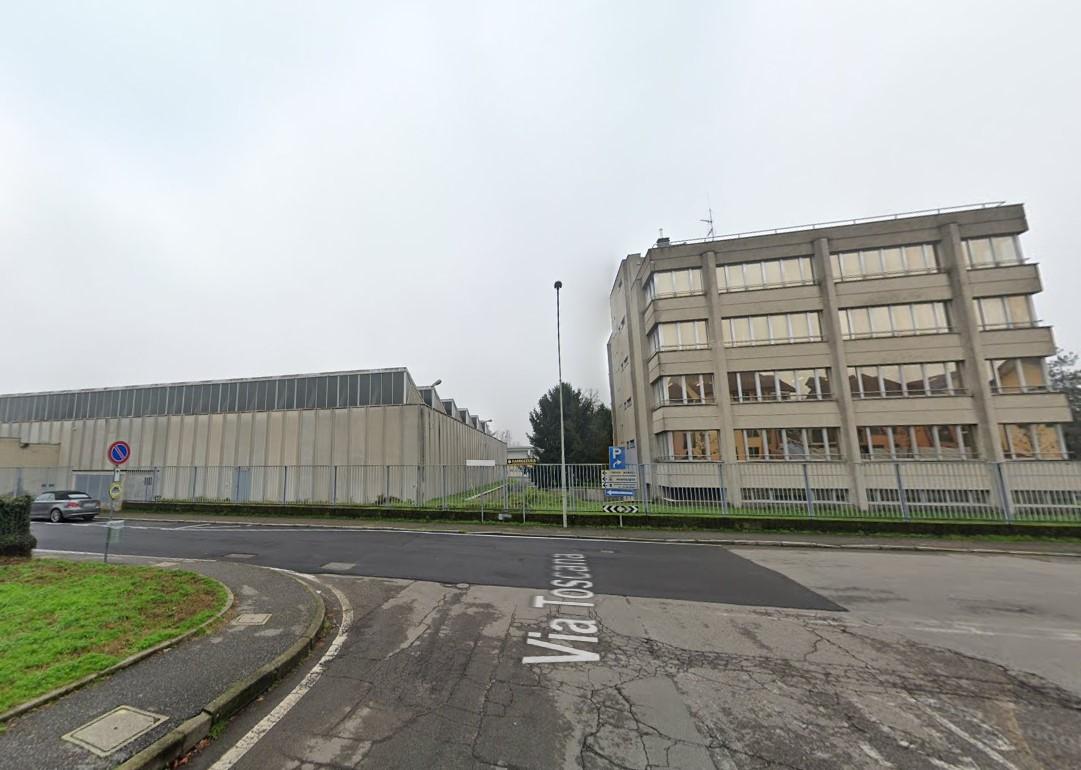 Capannone in vendita a Lacchiarella