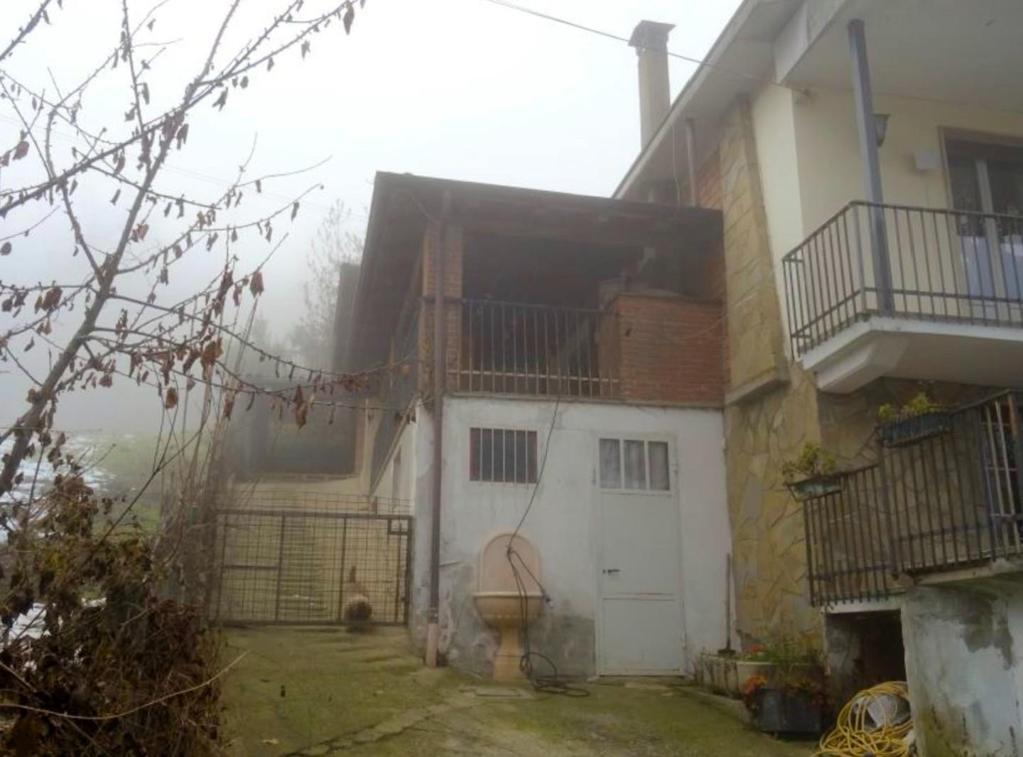 Locale commerciale in vendita a Fortunago