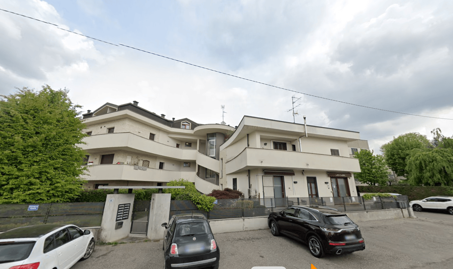 Box/Garage 30mq in vendita a Giussano