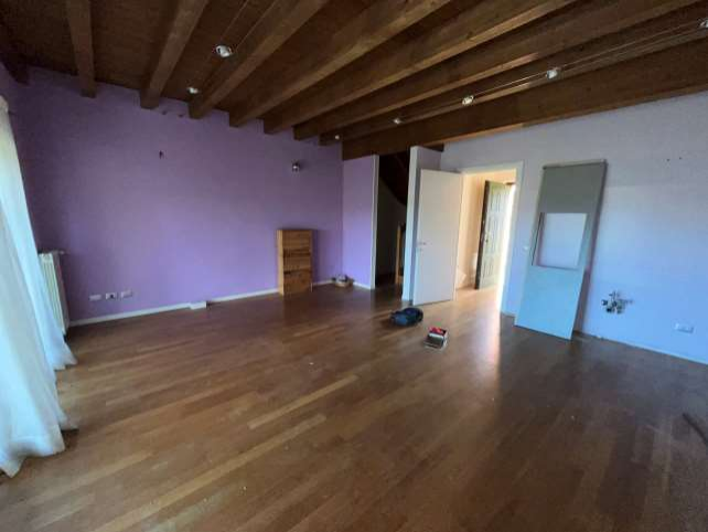 Appartamento in vendita a Momperone