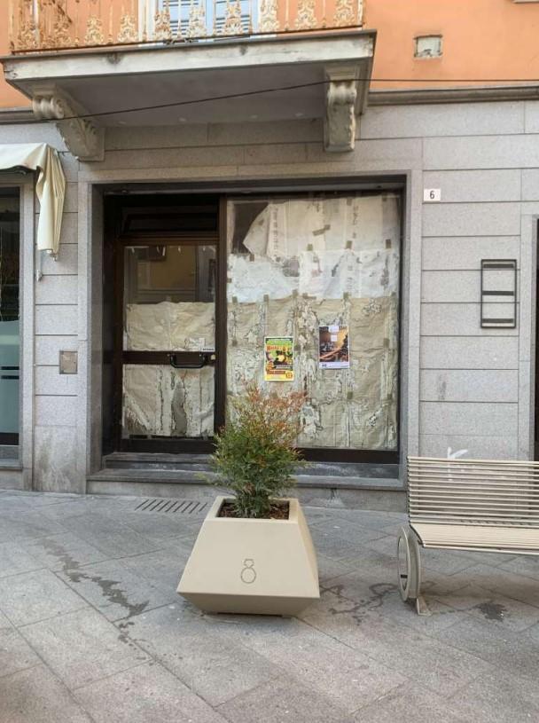 Negozio in vendita a Valenza