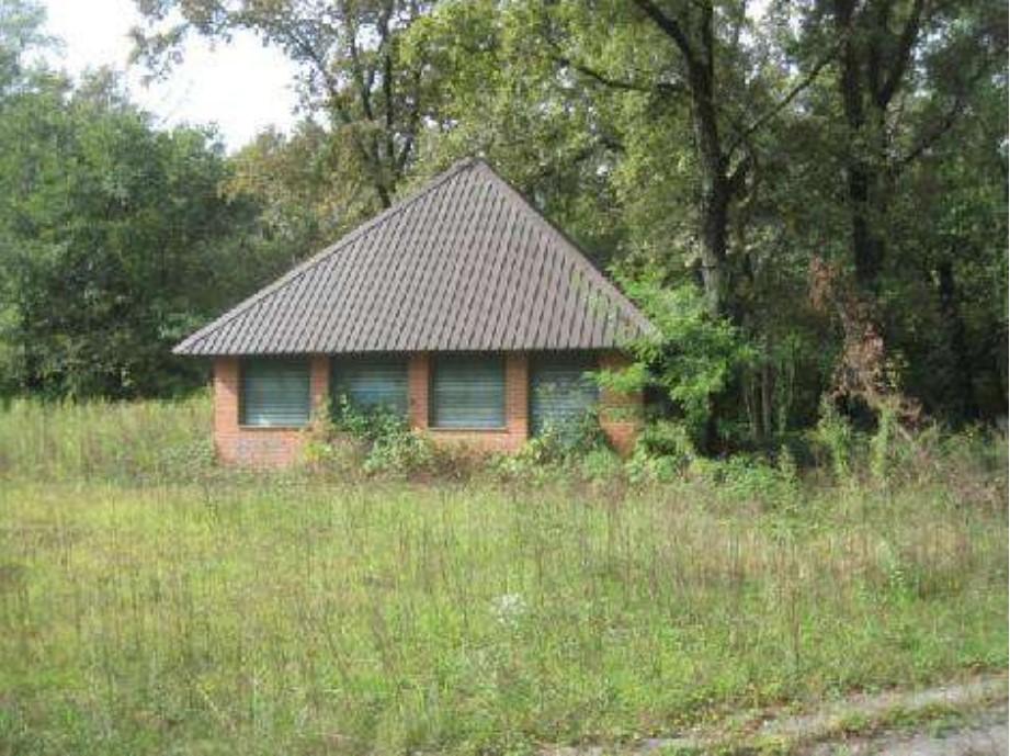 Capannone da ristrutturare a Limbiate