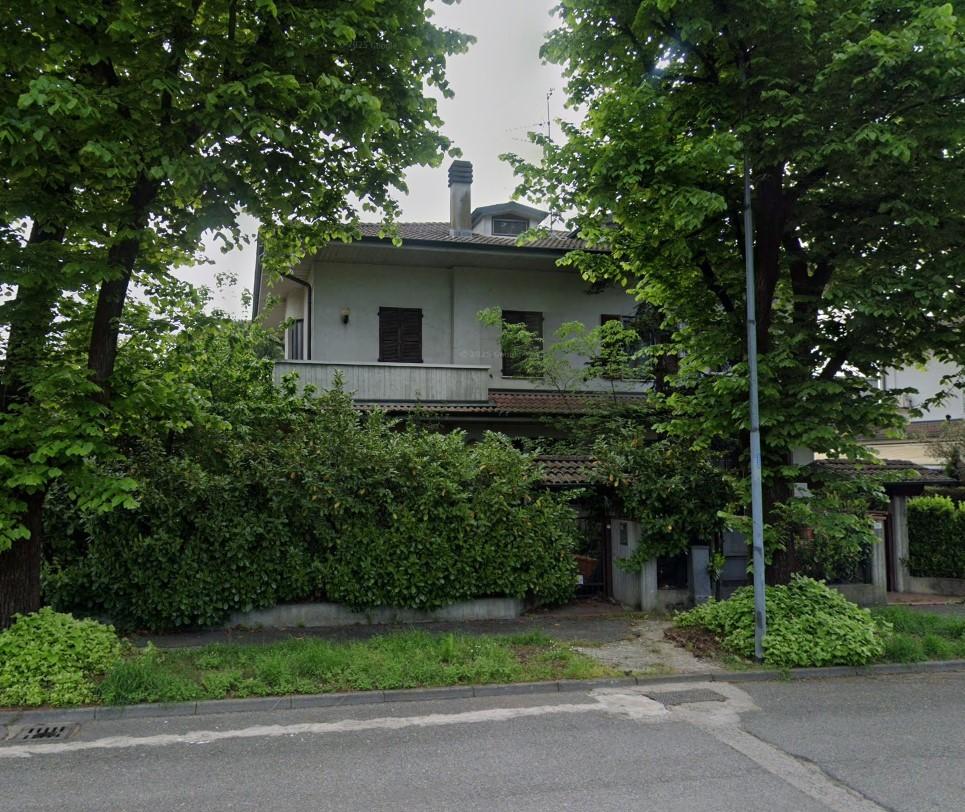 Villa Bifamiliare con giardino a Inzago