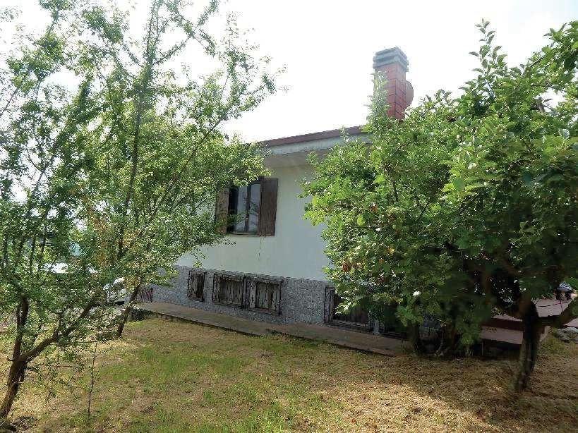 Villa in vendita a Pietra Marazzi