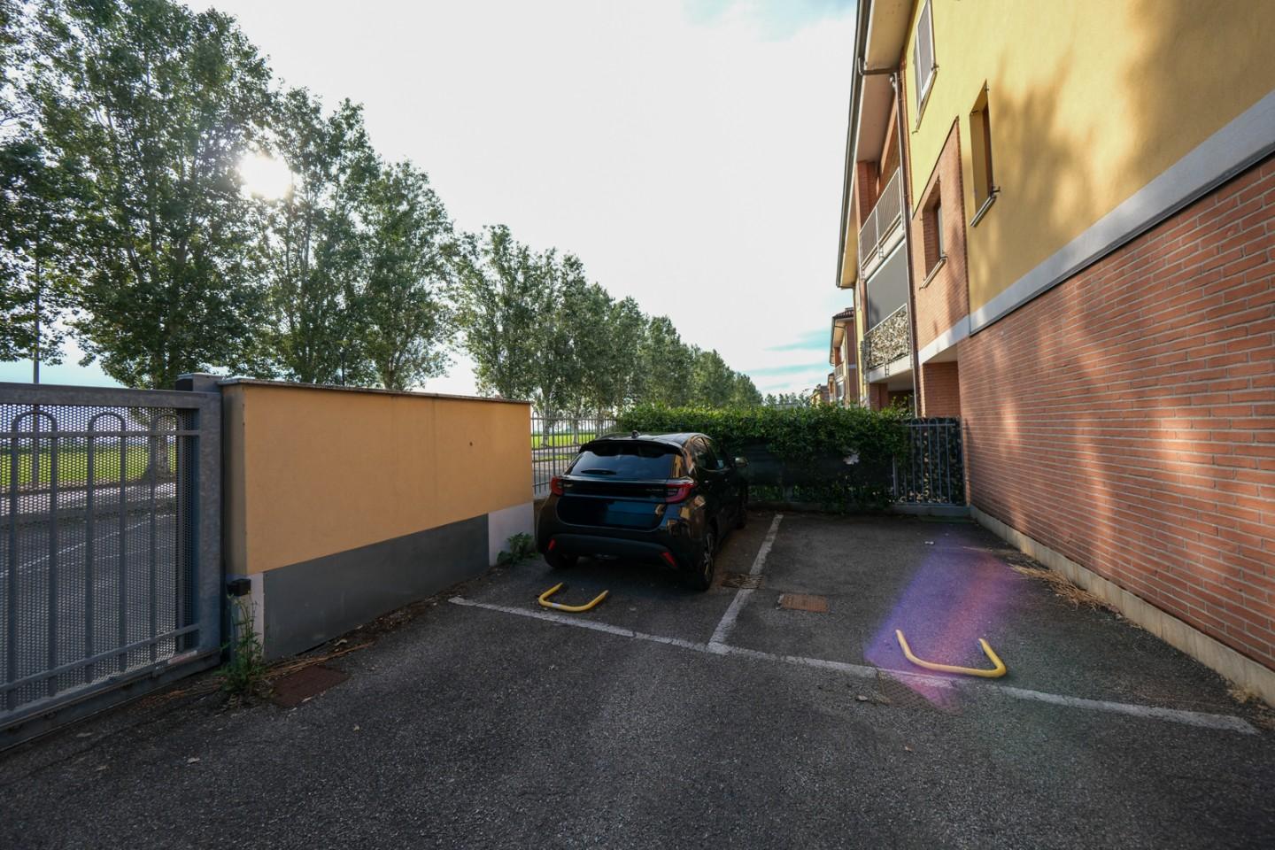 Box/Garage 14mq in vendita a Vermezzo