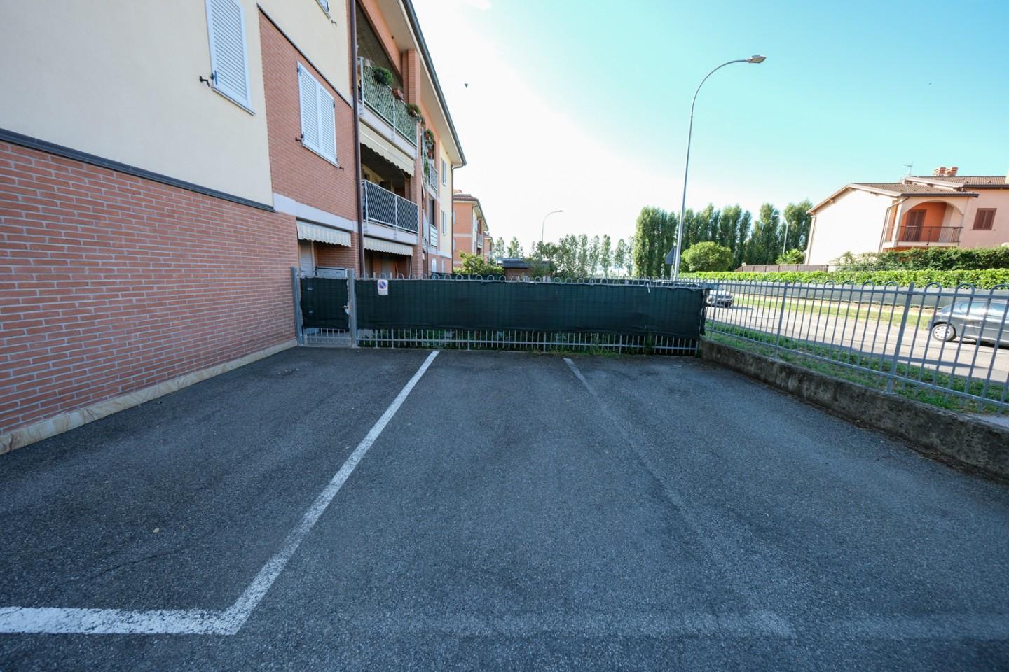 Box/Garage 32mq in vendita a Vermezzo