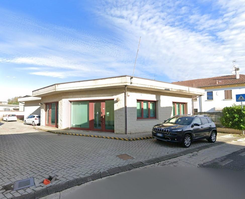 Capannone in vendita a Verrua Po