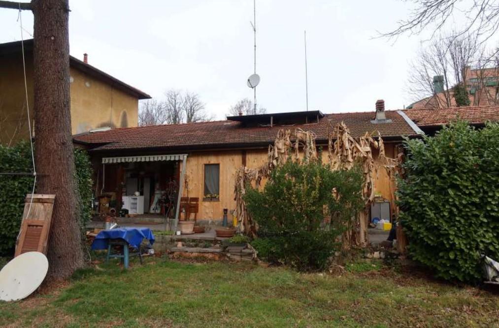 Casa vacanza 3 Locali da ristrutturare a Biassono