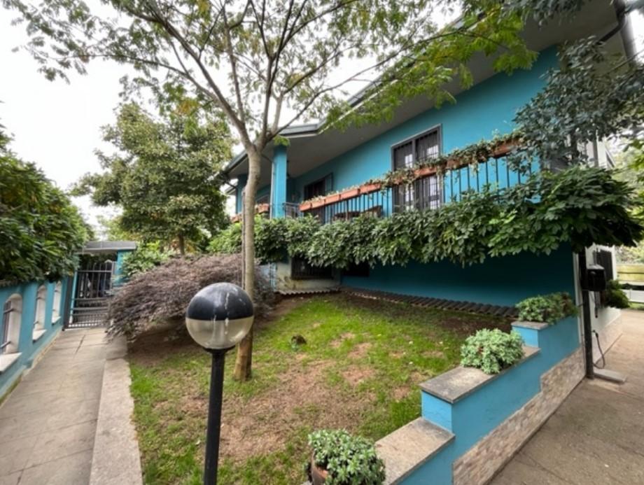 Villa in vendita a Rosasco