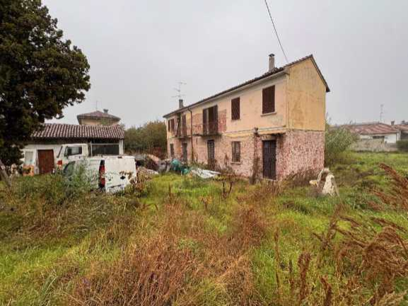 Casa indipendente in vendita a Casteggio