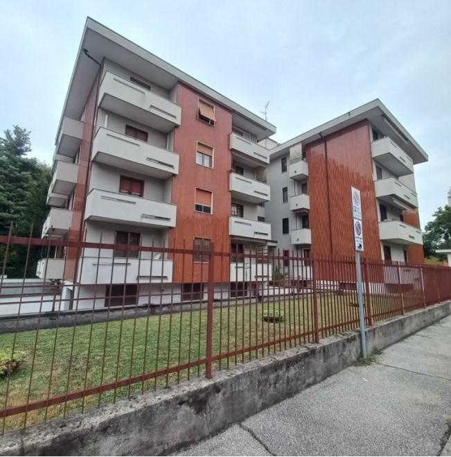 Box/Garage 15mq in vendita a Cassina de' Pecchi