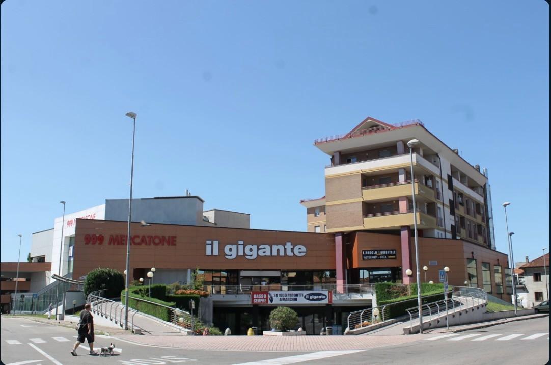 Negozio in vendita a Cesano Maderno