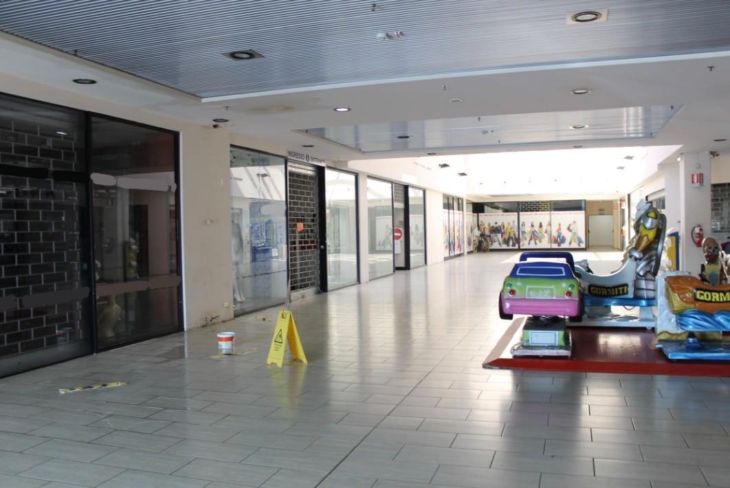 Negozio in vendita a Cesano Maderno