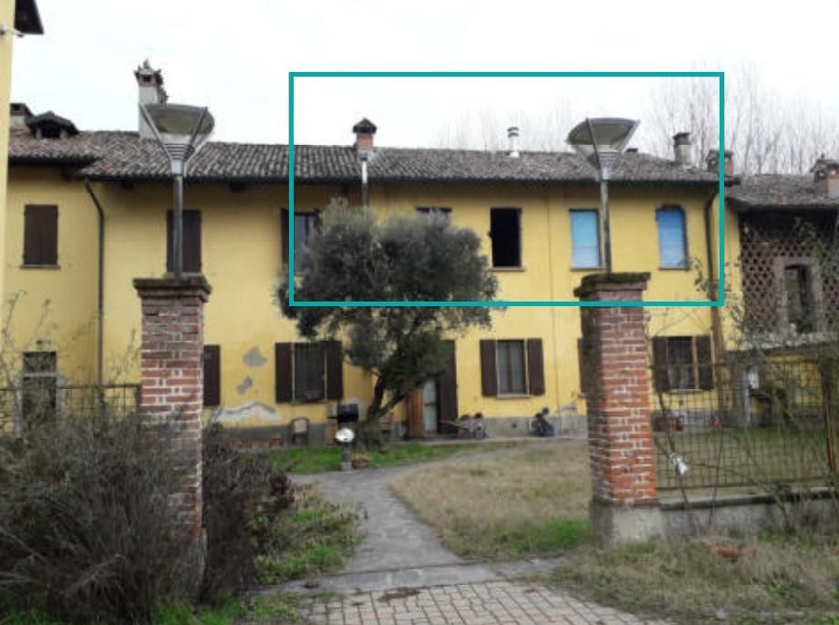 Quadrilocale da ristrutturare a Vellezzo Bellini