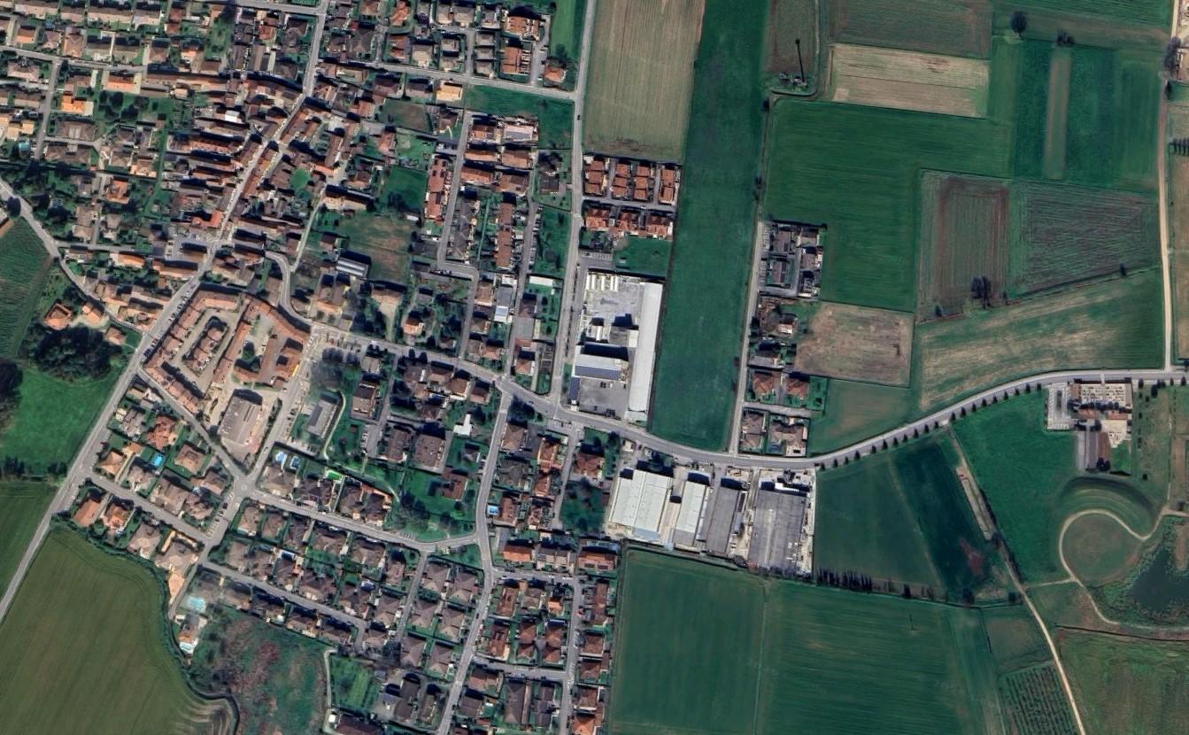 Quadrilocale da ristrutturare a Vellezzo Bellini