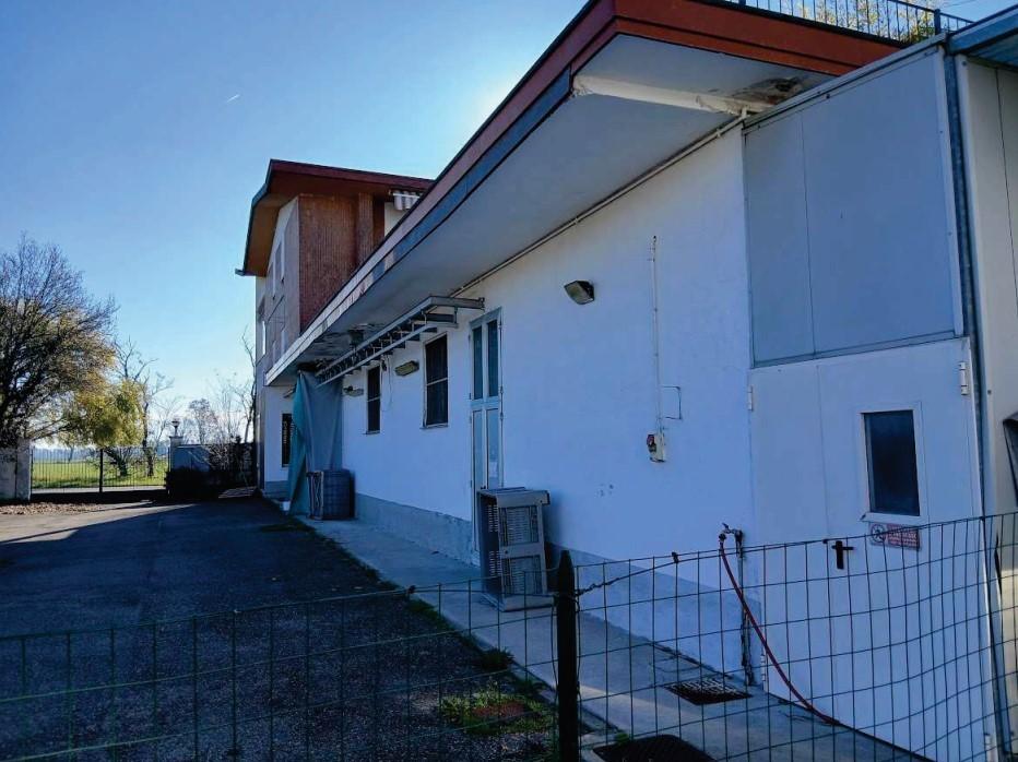 Laboratorio in vendita a Robecco sul Naviglio