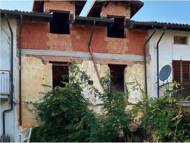 Appartamento in vendita a Fresonara