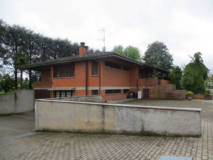 Villa in vendita a Ozzero