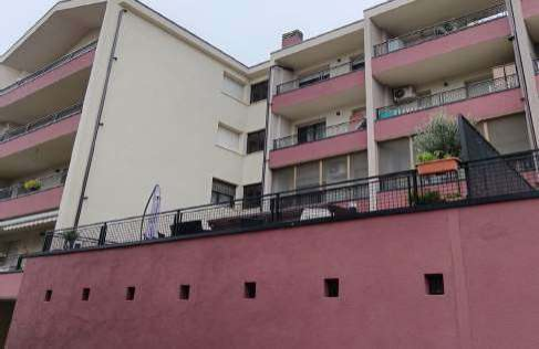 Trilocale con terrazzo a Liscate