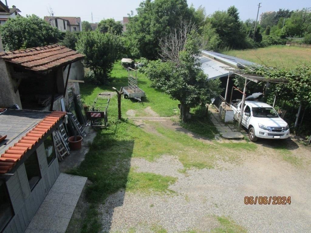 Casa indipendente in vendita a Limbiate