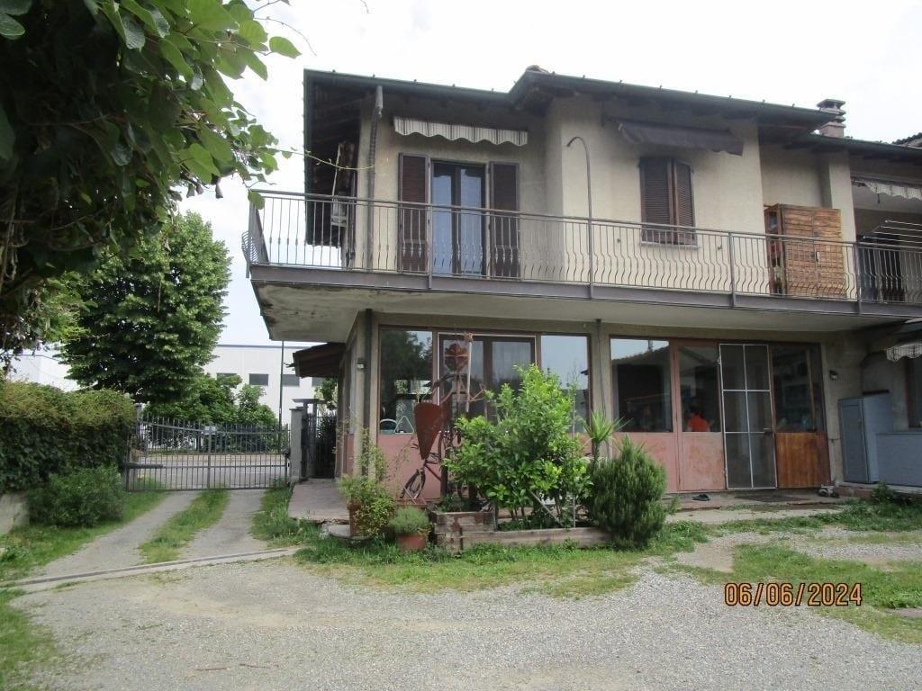 Casa indipendente in vendita a Limbiate