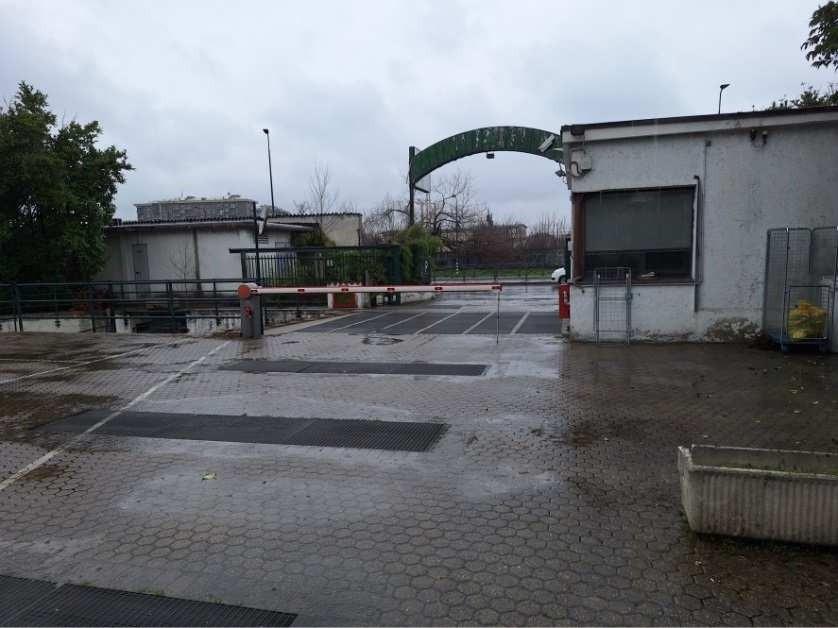 Box/Garage 1200mq in vendita a Milano