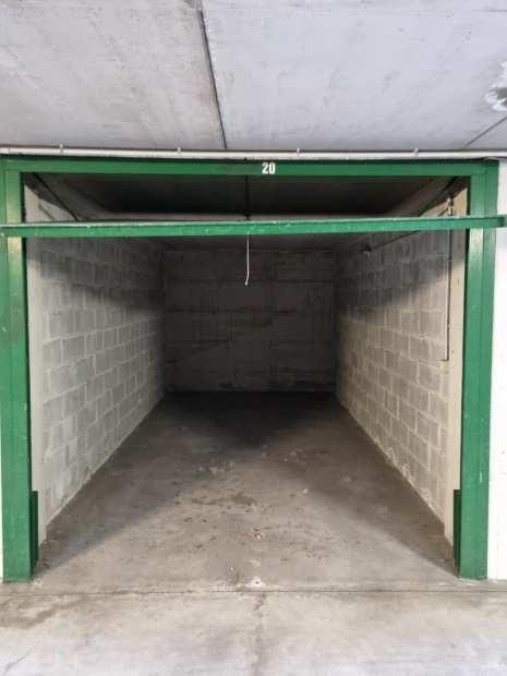 Box/Garage 1200mq in vendita a Milano