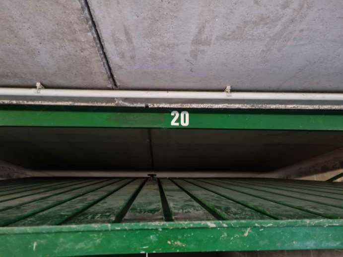 Box/Garage 1200mq in vendita a Milano