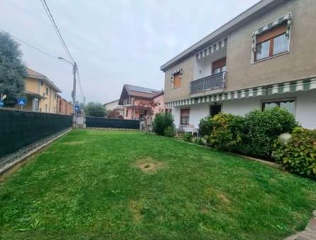 Quadrilocale in vendita a Cogliate