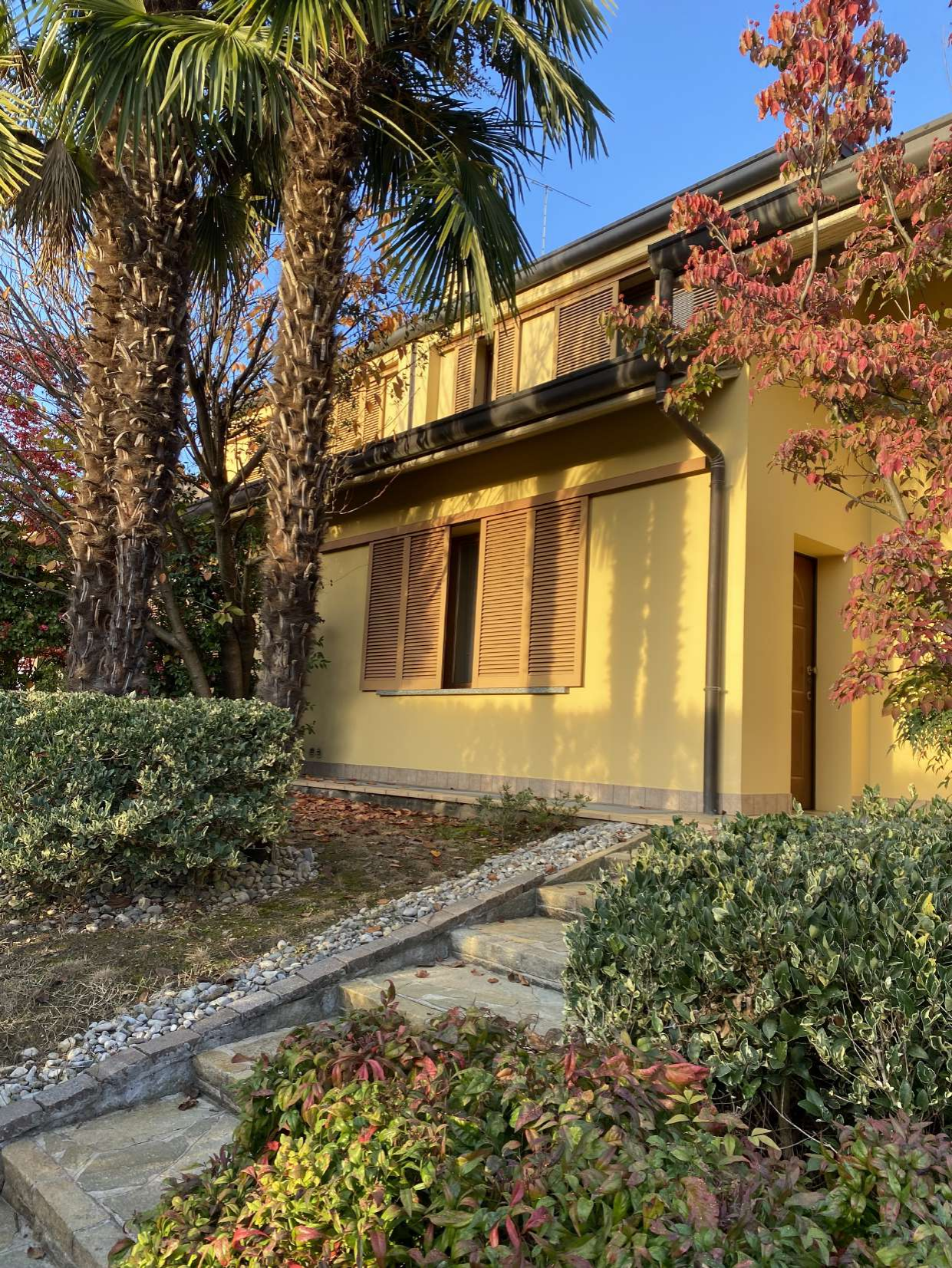Villa Bifamiliare con giardino a Verano Brianza
