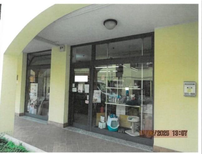 Negozio in vendita a Melzo