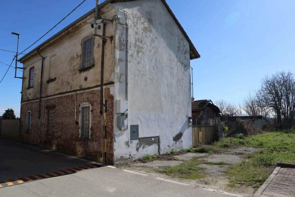Casa indipendente da ristrutturare a Rosasco
