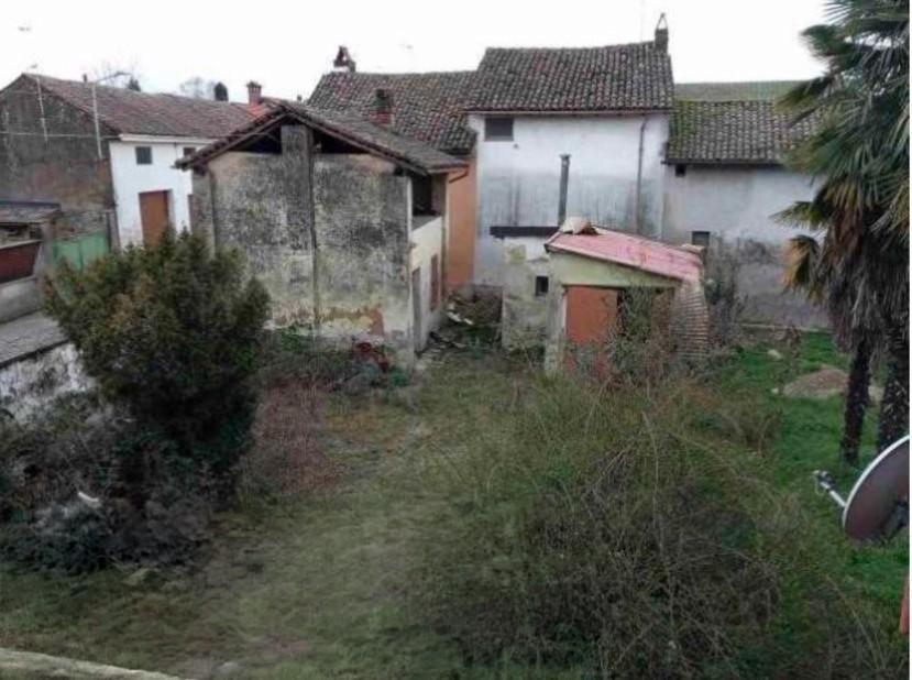 Casa indipendente in vendita a Zeme