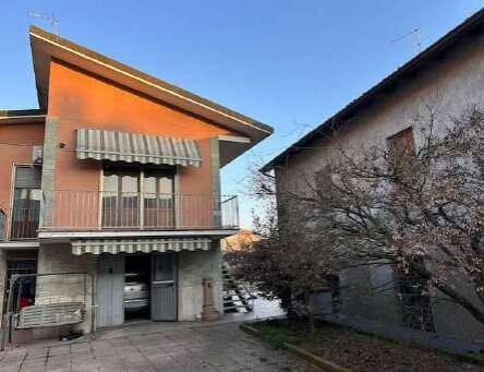 Villa in vendita a Senna Lodigiana