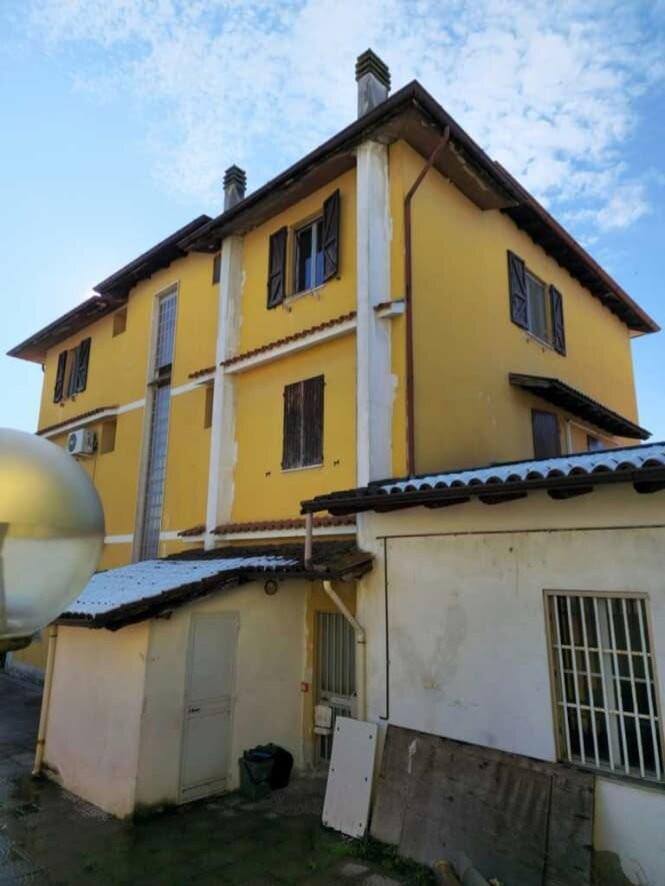 Negozio in vendita a Orio Litta