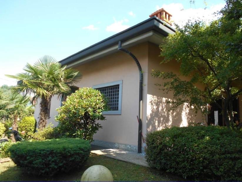 Villa in vendita a Gorla Minore