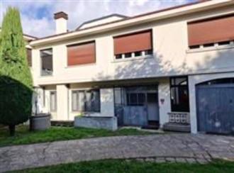 Casa vacanza 5 Locali o pi� in vendita a Castano Primo