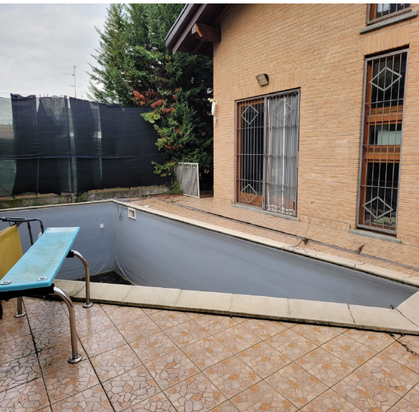 Villa con giardino a Bregnano