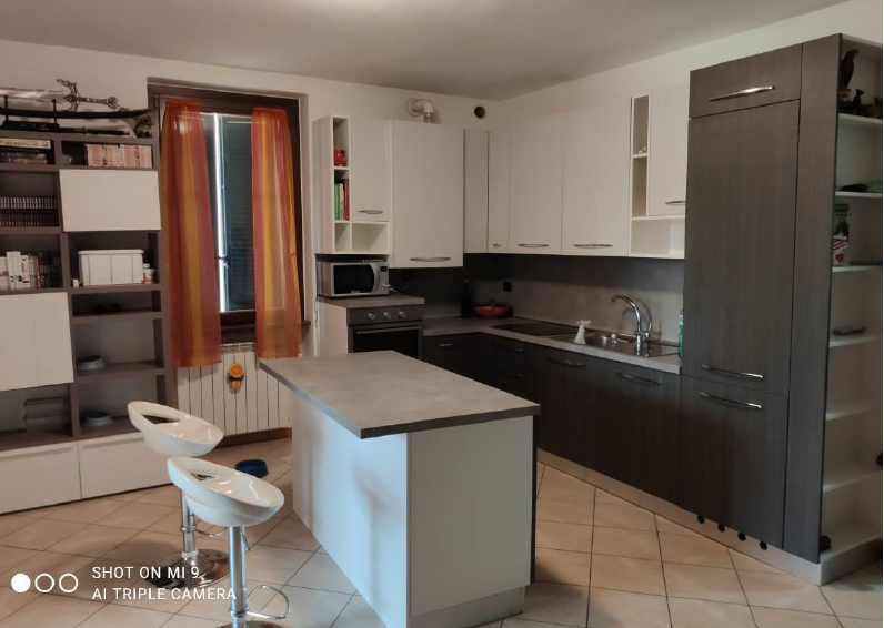 Trilocale con terrazzo a Merone