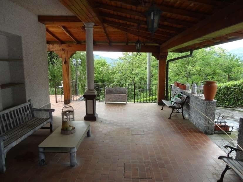 Villa Bifamiliare in vendita a Sormano
