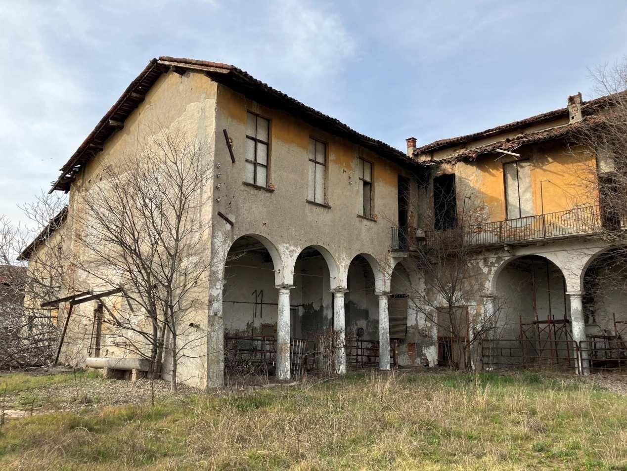 Rustico da ristrutturare a Cologno Monzese