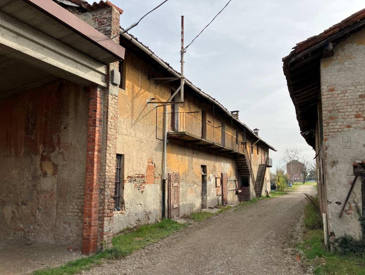 Rustico da ristrutturare a Cologno Monzese